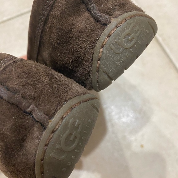 Ugg Thelma Suede & Shearling Buckle Vamp Indoor/Outdoor Slipper Driving Moc - Picture 2 of 3